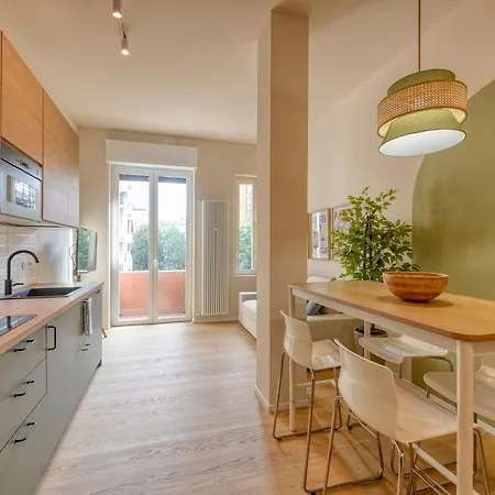 Giro 52 - 2 Bedroom Apartament, Close To San Siro, Fiera And 10 Min Metro To Duomo アパート