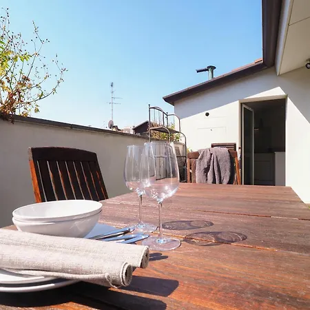 Lejlighed Contempora - For 4 People With Terrace - Close To Policlinico And Tribunale