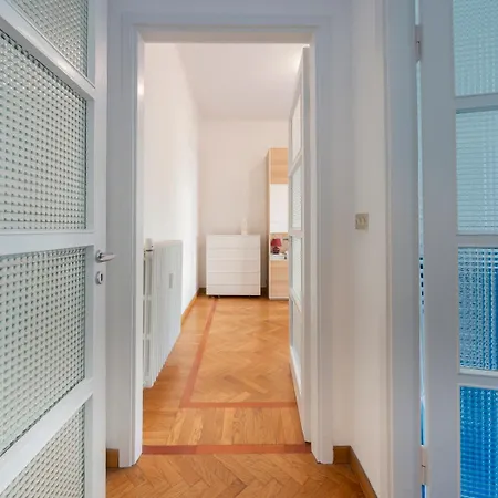I-host Bright For 5 With Balconies Milano