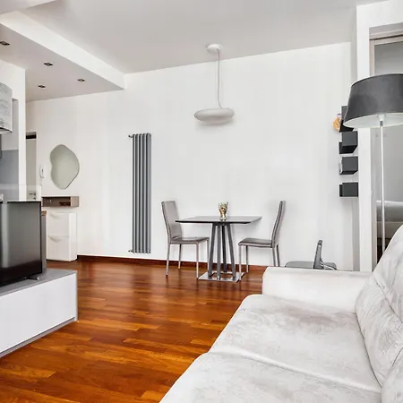 Hostmate - - Viale Monza - Nolo *
