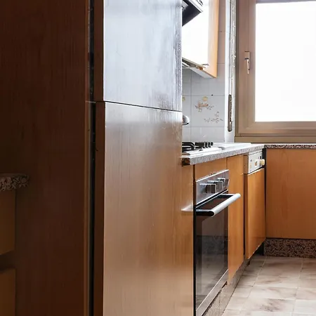 Bilocale Con Balcone E 5 Posti Letto Vicino Metro