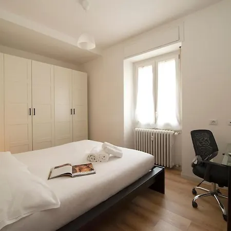 公寓 M4 Tolstoj Ampia Penthouse A 50m Dalla Metro *
