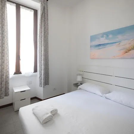 Appartement Splendido Trilocale In Zona Isola