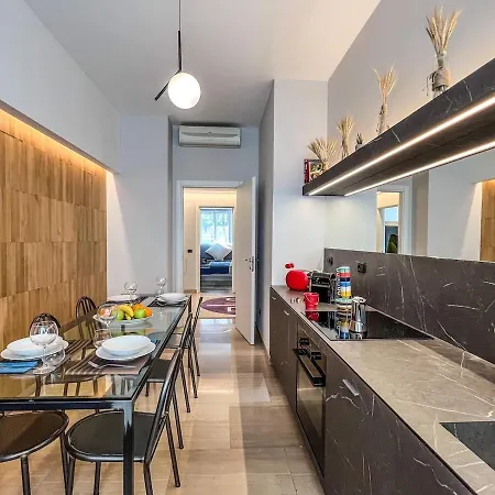 شقة Duomo-scala Theater-elite&luxe -133 Sqm *