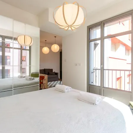 Apartment Vasari Home, Stile E Comfort, Nuova Costruzione 2025, Nel Cuore Del Centro Di Milano, Con Metropolitana Porta Romana Milan
