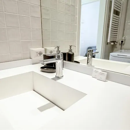 Easylife - - Sciesa 9 - Porta Vittoria Milano