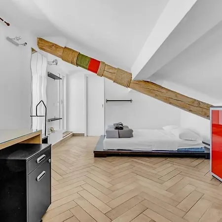 Ponse26 Large Terrace Apartment, Milano