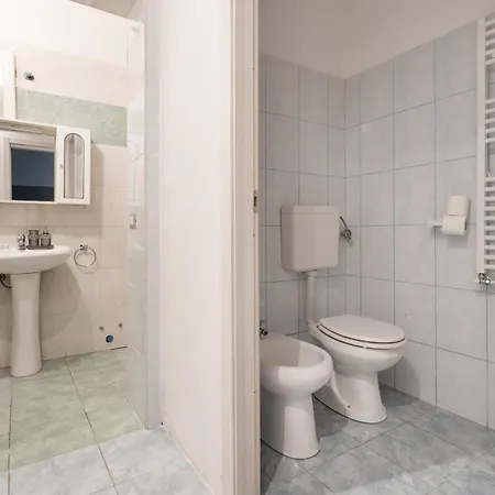 Guesthost - Modern Loft X4 Navigli Apartment Milan
