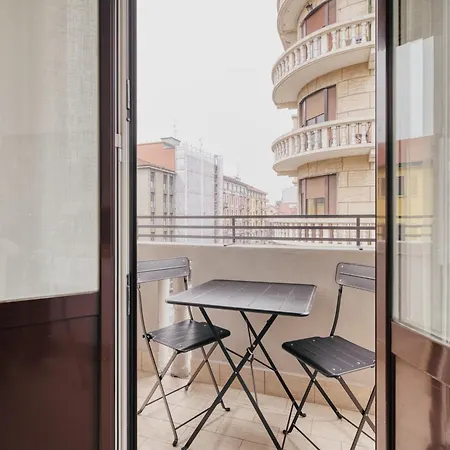 Hostmate - - Viale Corsica - 15 Min From Duomo * Milano