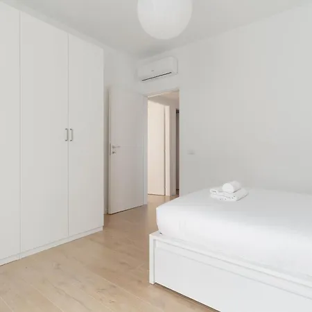 Guesthost - Cozy Flat Forlanini Repetti Mm4 * Milano