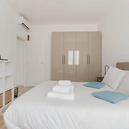 Guesthost - Atelier Rubens De Angeli X4 *