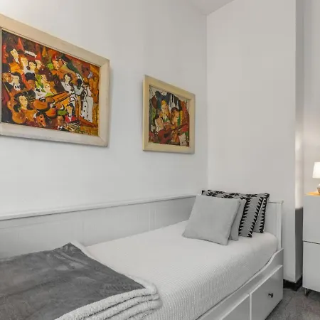 Charming Attic With Terrace - Wi-fi Netflix Apartment Mailand
