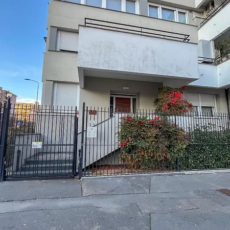 Savona Design Modern Flat - Frattini M4 & Navigli * Milán