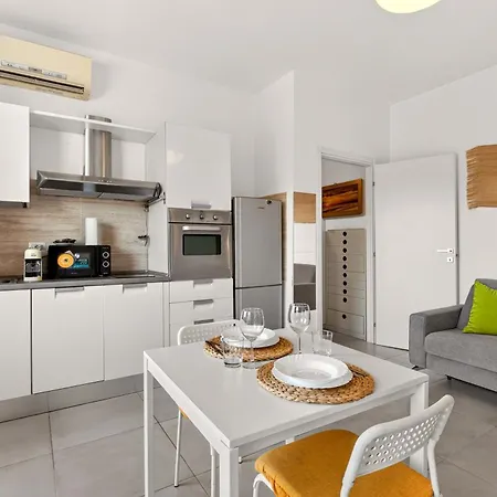 Urban House Romolo Garden View - Navigli 밀라노