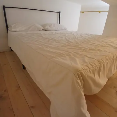 아파트 Station House *