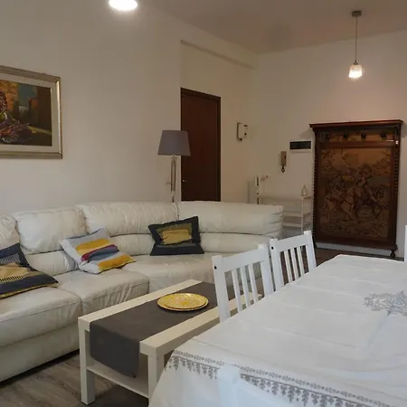 Aulenti Apartment