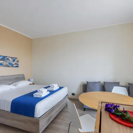 Panoramic Loft In With Balcony - Ac & Wifi *