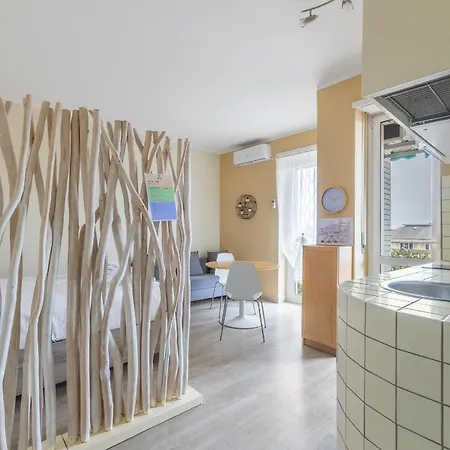 Apartment Panoramic Loft In With Balcony - Ac & Wifi Milan