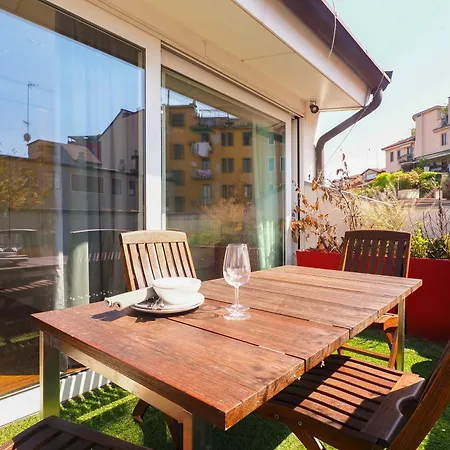 Contempora - For 4 People With Terrace - Close To Policlinico And Tribunale *