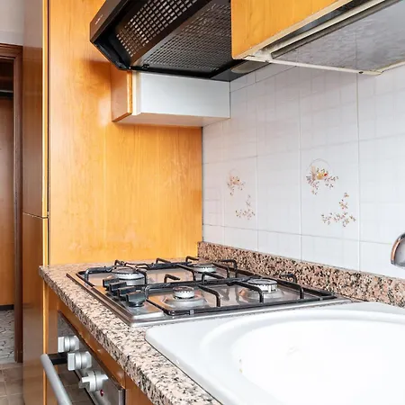 דירה Bilocale Con Balcone E 5 Posti Letto Vicino Metro
