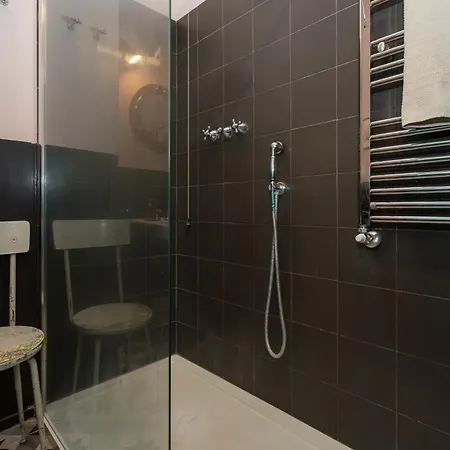 Casa Enissa, 20 Min From Duomo - 10 Min From Peace Arch * ميلان