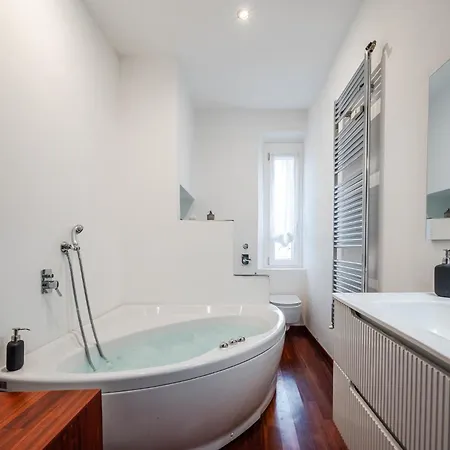 Di Lusso Con Jacuzzi A Porta Garibaldi شقة ميلان