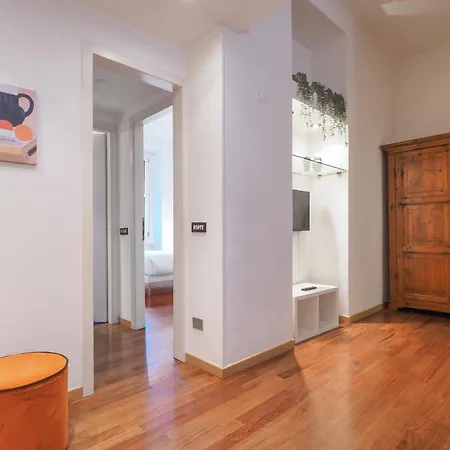 Contempora - Smart Living In A Two Bedroom - Dateo Apartment *
