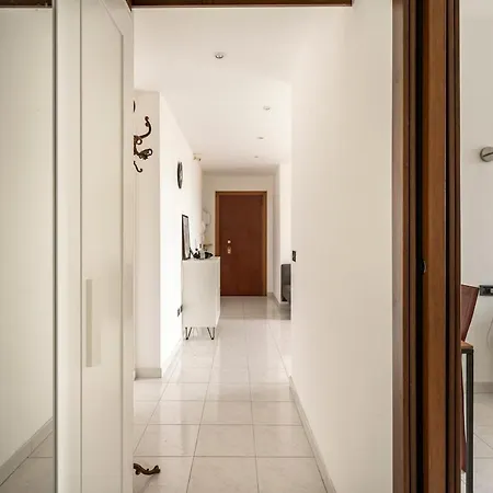 Apartamento La Madonnina -modern In Tortona District *