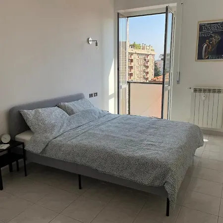 La Madonnina -modern In Tortona District Daire