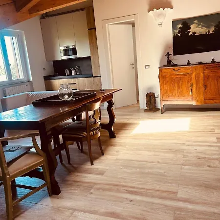 아파트 Convenient Attic, Life, San Siro, Highway