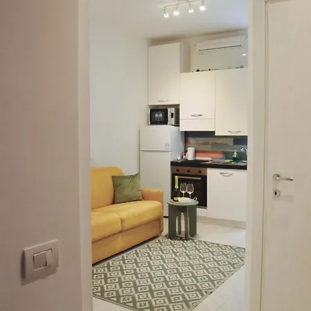 Porta Venezia Bright 3 Mins To Metro Апартаменты Милан