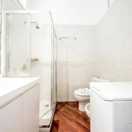 Easylife - - Sciesa 9 - Porta Vittoria Milano