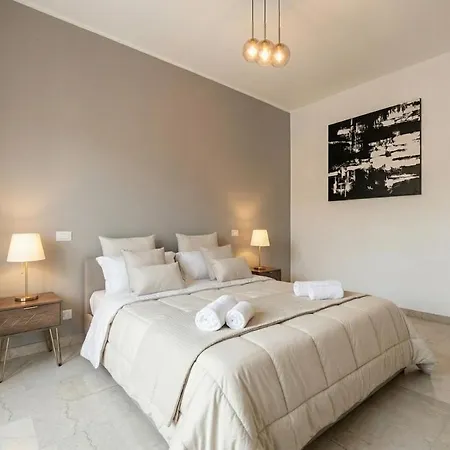 Spacious Modern Ac Close To Metro Apartment *