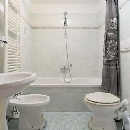 Guesthost - Cozy X2 Porta Romana * Milano