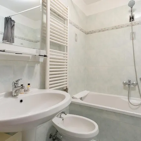 Guesthost - Cozy X2 Porta Romana Appartamento *