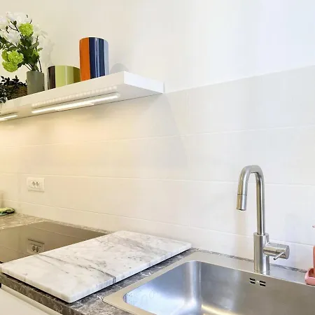 Elegant Designer In The Heart Of Citylife Apartment *