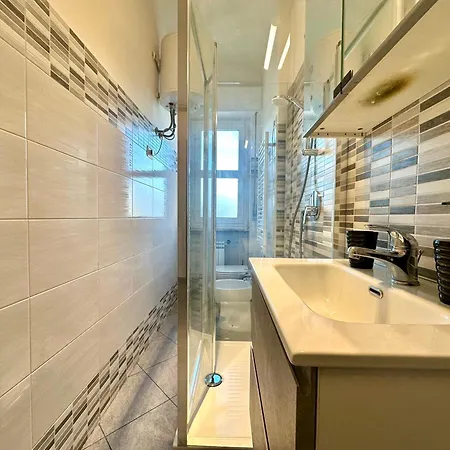 Chic Con Cucina Indipendente E Terrazzino *