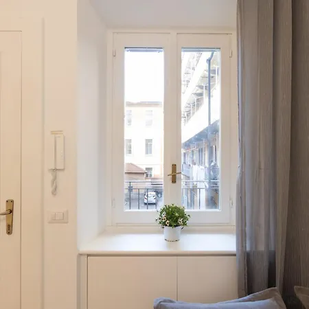 アパート Prestige House - 2 Min Metro Isola & Garibaldi