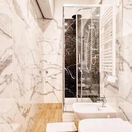 Domusmi Isola 303-304 * ミラノ