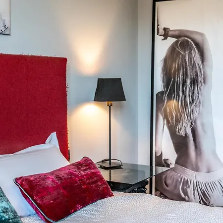 Elegante E Spaziosa Per Gruppi E Famiglie, 2 E 2 Bagni, Nel Cuore Di Milano, Con Affaccio Su Piazza Gramsci Daire *
