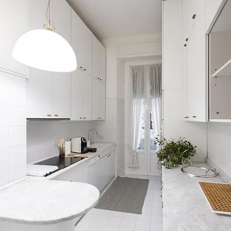 Large Comfort Suite 6 Persons Close Downtown Apartamento Milão