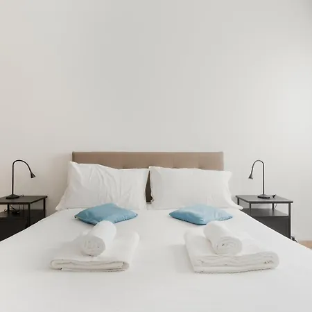 Apartment Guesthost - Atelier Rubens De Angeli X4 *
