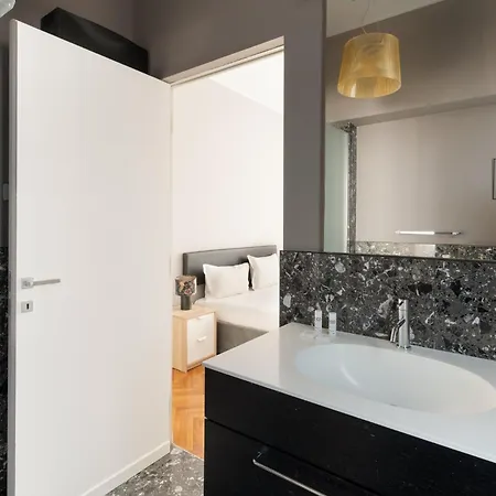 Guesthost - Cenisio Lovely Flat *