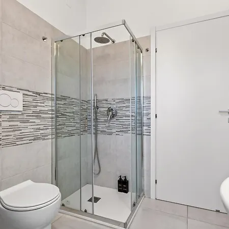 Urban House Romolo Garden View - Navigli * 밀라노
