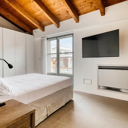 Appartamento Luxury 5br Retreat Near Navigli Milano