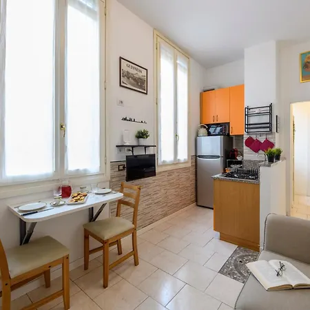Garibaldi, 81 - Brera Base Apartment