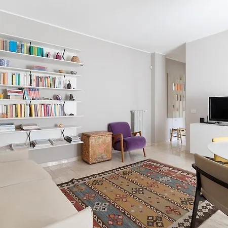 Sempione Chic Flat, Arco Della Pace, 20 Minutes From The Duomo * Milán