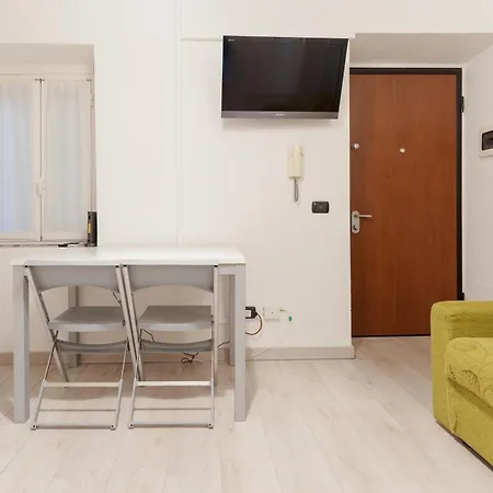 Apartamento Paolo Sarpi - Arco Della Pace - Tipico Bilocale Milanese