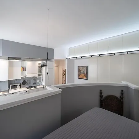 Liberty Courtyard - Charming Flat In Sempione