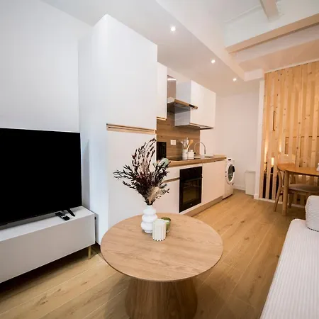 Mahon 1br Superior - Quiet, Near Tram, Metro, Duomo, Station *